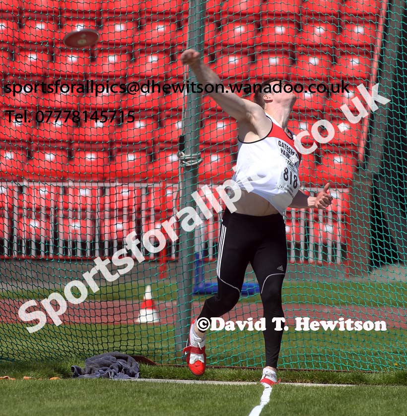 Alan Toward (Gateshead), winner of the discus with a throw of 54.62 metres, equaling Arthur McKenzies 1968 throw, North Eastern Championships, Gateshead International Stadium.  Photos: David T. Hewitson/Sports for All Pics